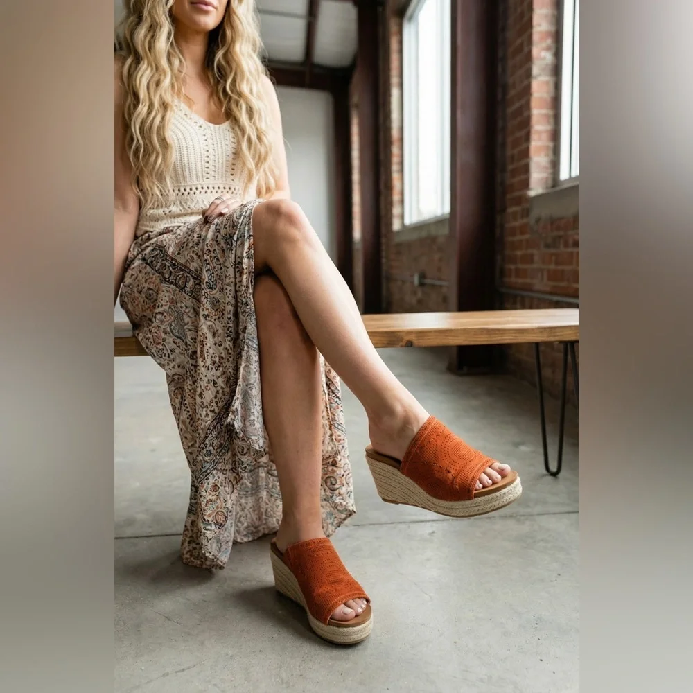 NIB Boho Festival Very G Marie Espadrille Rust Eyelet Wedge Sandals - Picture 3 of 6